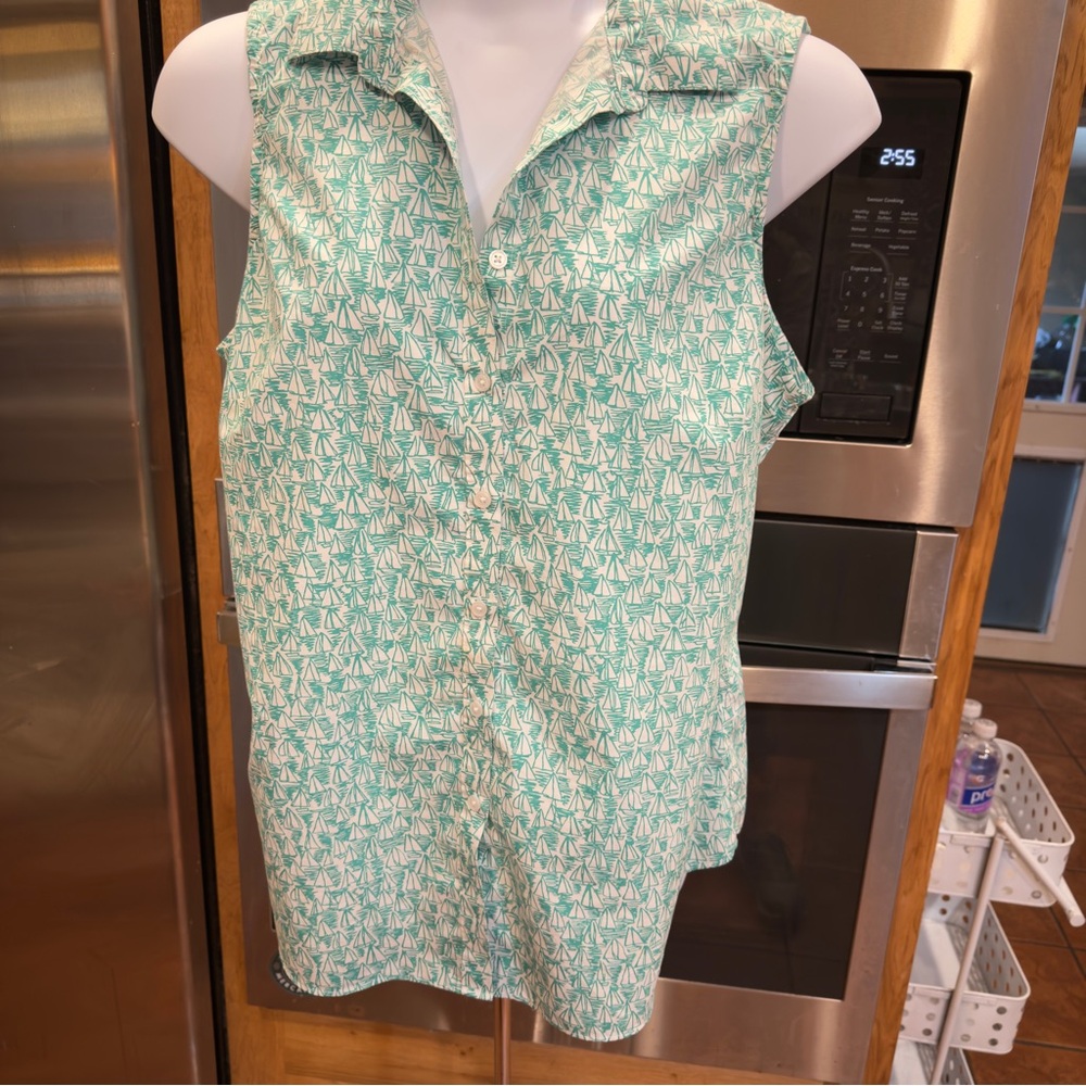 Lands' End Light Green Sailboat‎ Print Button Down Shirt